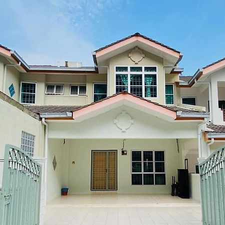 Lily Vacation Home At Cameron Highlands - 12 Pax,Free Wifi W Carporch Tanah Rata Dış mekan fotoğraf