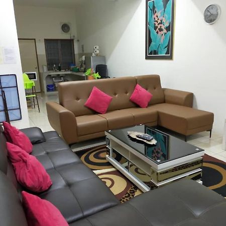 Lily Vacation Home At Cameron Highlands - 12 Pax,Free Wifi W Carporch Tanah Rata Dış mekan fotoğraf